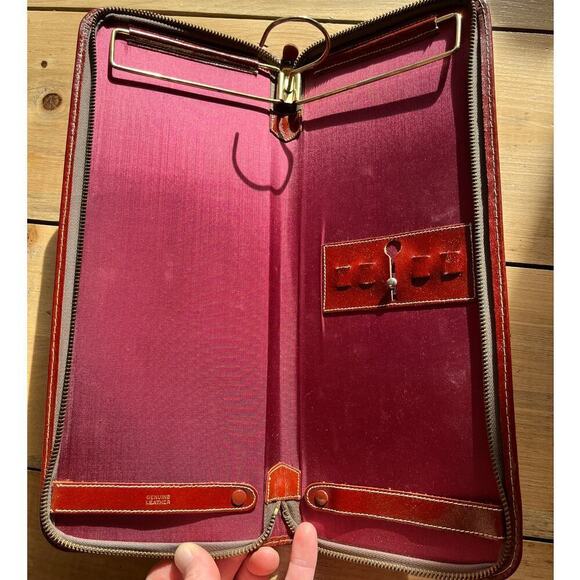 Vintage Men's Red Tone Leather Neck Tie Holder.Genuine Leather. Stitched. Travel - Picture 1 of 9